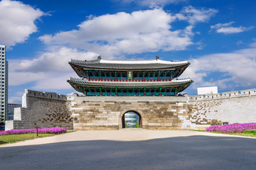 Sungnyemun gate (Namdaemun Market) in Seoul, South korea