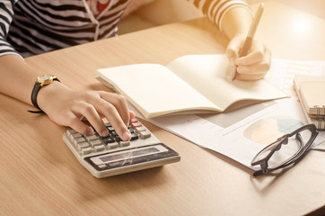 Working on a desk numerical analysis, financial accounting. Graphing Calculator