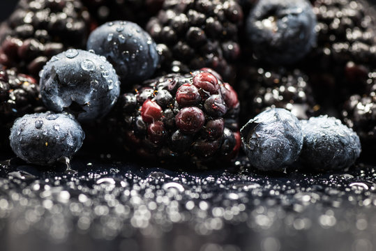 Blackberry, blueberry, fruit, close-up, macro.