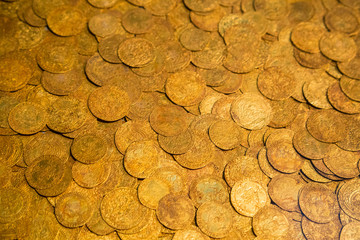 Gold coins - 113244272