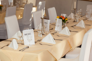 gedeckter Tisch