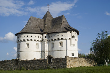 Fototapeta na wymiar Holy Protection Fortress-Church 15th century, Village of Sutkivci, Ukraine