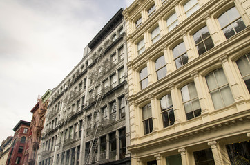Fototapeta na wymiar façades bâtiments soho new york