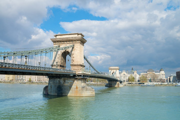 Obraz premium Famous Chain Bridge in Budapest, Hungary