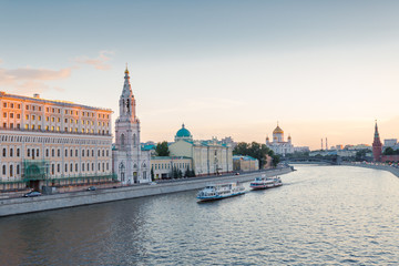 Fototapeta premium Moscow river and city