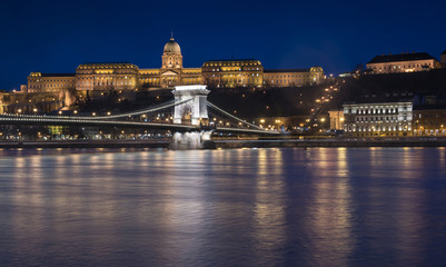 Obraz premium Budapest at night