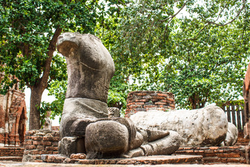 Fototapeta na wymiar Ancient statue of buddha in wat mahathat temple, Ayutthaya Tha