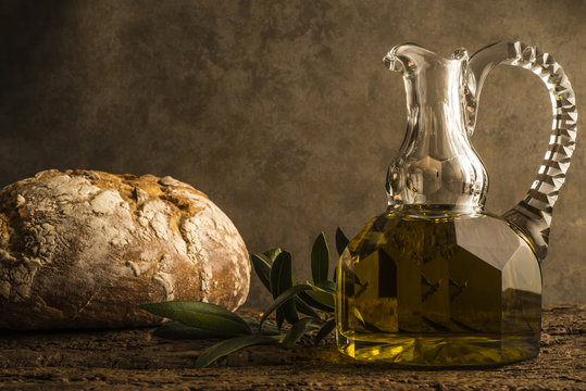 Extra virgin olive oil and bread