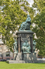 Fototapeta na wymiar Deak Ferenc monument in Budapest, Hungary.