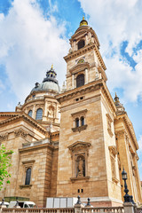 Fototapeta na wymiar St.Stephen Basilica in Budapest at daytime ,Hungary.