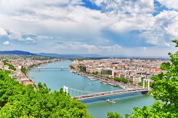 Fototapeta na wymiar Panorama View on Elisabeth Bridge and Budapest,bridge connecting