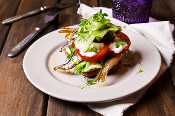 Open sandwich with fish