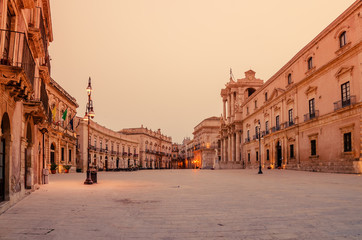 Fototapeta premium Syracuse, Sicily, Italy: the cathedral square