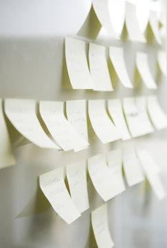 Post-its in rows