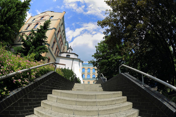 Architektura uczelni opolskiej, schody, rybie oko. © Stanisław Błachowicz