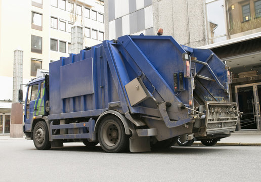 Recycling truck