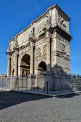 Fototapeta na wymiar Arch of Constantine, Italy