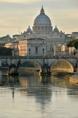 Fototapeta premium St. Peter's Basilica in the Vatican at sunrise