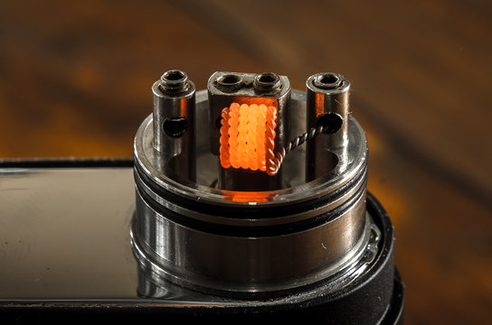 Adjustable electronic cigarette, Non carcinogenic alternative for smoking