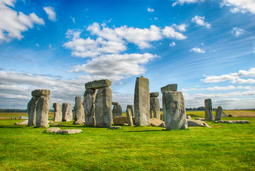 Stonehenge with Blue Sky - obrazy, fototapety, plakaty