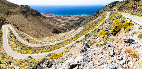 Impros-Komitades-Road