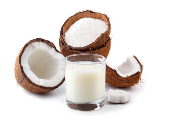 Fototapeta na wymiar Coconut milk and grounded flakes