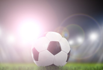 Fußball im Gegenlicht