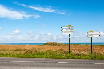 Sangatte and Calais direction sign