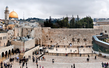Fototapeta premium Panoramic view of Western Wall and Dome of Rock in Old City in Jerusalem, Israel