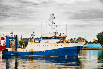 Naklejka premium Trawler a fishing boat used for trawling.