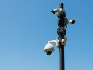 監視カメラ