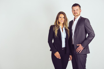 Dynamisches Business Team / Mann u Frau / Führungsetage