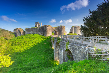 Fototapeta na wymiar Ruins of the Corfe castle in County Dorset, UK