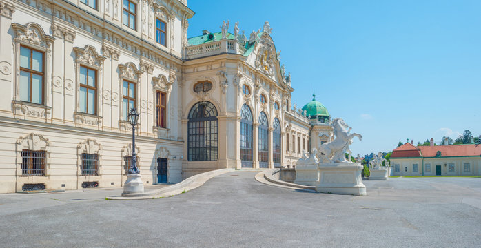 Graveled path along a palace in Vienna