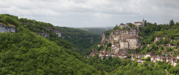 Fototapeta na wymiar Panoramic view on the famous village of Rocamadour in the Dordogne, France
