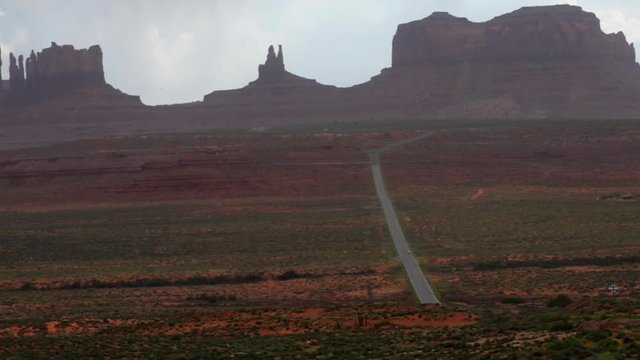 Highway 163 through Monument Valley the Forrest Gump road