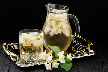 Cold green tea with jasmine and ice