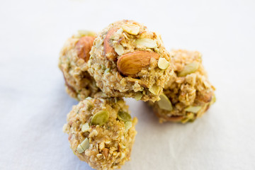 trail mix energy bites