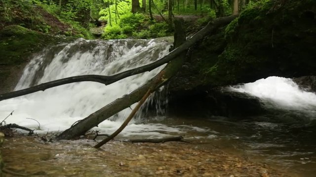 RAW-Video - Scheidegger Wasserfall im Allg&auml;u in S&uuml;ddeutschland 