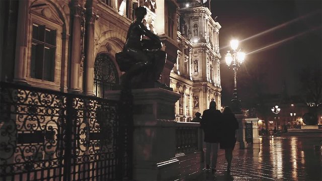 Hotel de ville at night in Paris