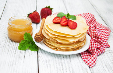 pancakes with strawberries