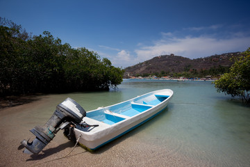 Boat at Playa las Gatas
