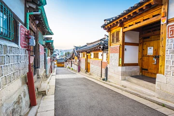 Tuinposter Bukchon Hanok Village in Seoul, South Korea © orpheus26
