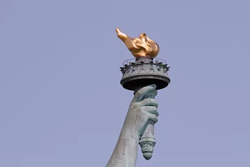 Peel and stick wallpaper Historic monument Statue of Liberty
