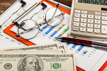 Business Objects office expanded in composition on a table