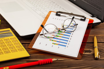 Business Objects office expanded in composition on a table