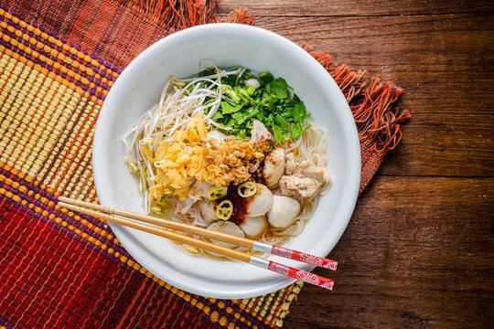 bowl of asian noodles