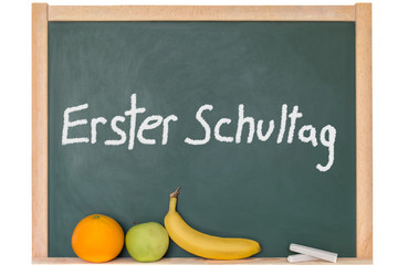 ein Text zur Einschulung steht auf einer Schultafel