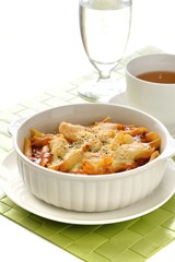 ペンネのミートソースグラタンとスープ

