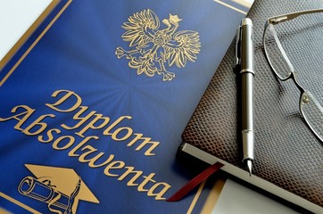 dyplom ukończenia szkoły © Pio Si